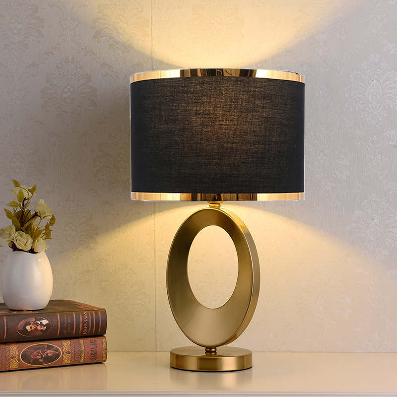 Desk Lamp - مصباح مكتبي صغير فاخر بتصميم نورديك،